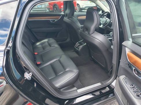 Used 2022 Volvo S90 B6 Momentum AWD/4WD image 17