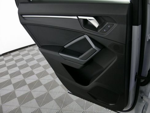 Certified 2025 Audi Q3 2.0T Premium w/ Black Optic Sport Package image 27