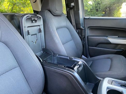 Used 2022 Chevrolet Colorado LT w/ Fleet Safety Package RWD image 27