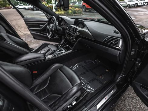 Used 2016 BMW M3 RWD image 27