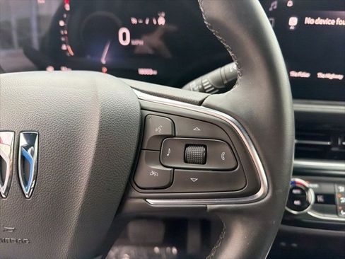 Used 2024 Buick Envista Sport Touring image 22