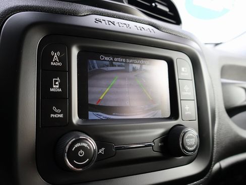 Used 2016 Jeep Renegade Latitude image 34