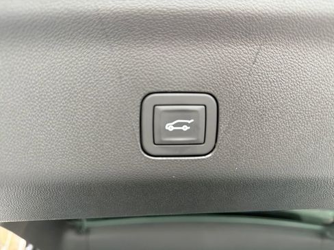 New 2026 Chevrolet Suburban Premier w/ Sun And Tow Package image 38