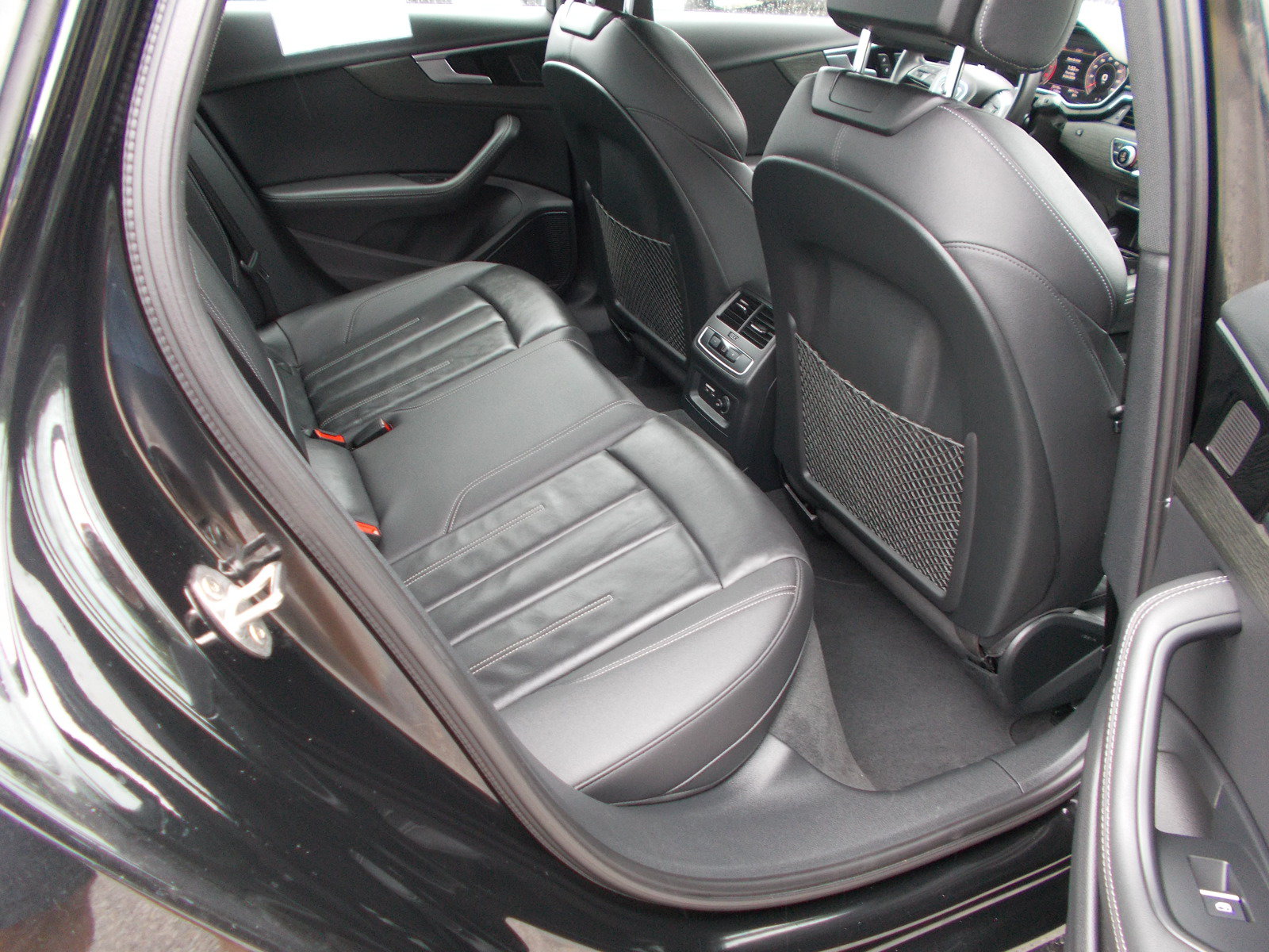 Used 2024 Audi A4 2.0T Premium Plus AWD/4WD image 9