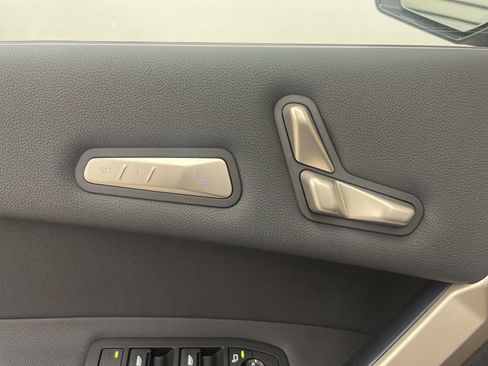 Used 2025 BMW iX xDrive50 w/ Premium Package image 15