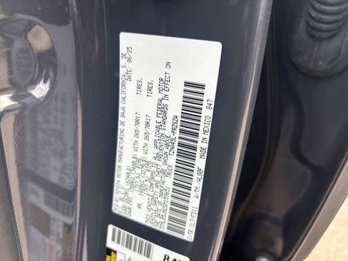 Used 2025 Toyota Tacoma TRD Off-Road image 27