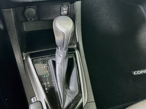 Used 2016 Toyota Corolla LE FWD image 23