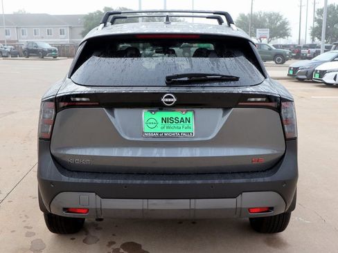 New 2025 Nissan Kicks SR FWD image 7