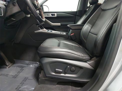 Used 2022 Ford Explorer Limited image 55