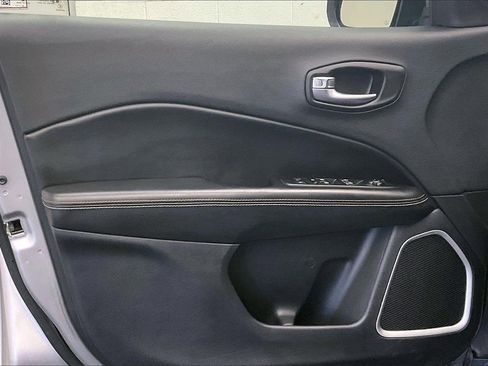Used 2019 Jeep Compass Latitude image 20