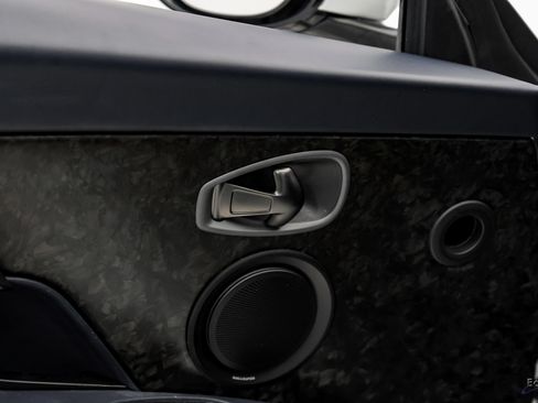 Used 2023 Aston Martin DBS Coupe RWD image 94