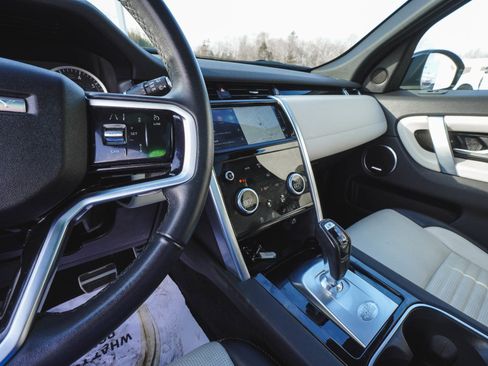 Used 2023 Land Rover Discovery Sport S image 17