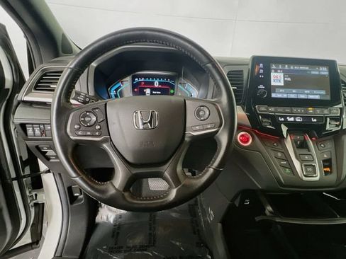Used 2024 Honda Odyssey Sport image 12