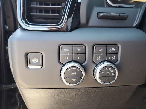 New 2026 GMC Sierra 2500 AT4 w/ AT4 Premium Plus Package AWD/4WD image 31