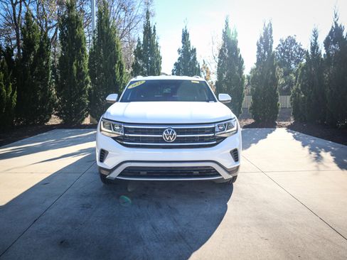Used 2022 Volkswagen Atlas Cross Sport SE image 3