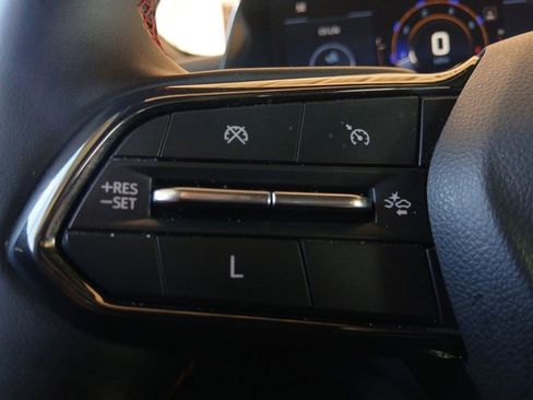 Used 2025 Chevrolet Equinox RS w/ Safety and Technology Package image 17