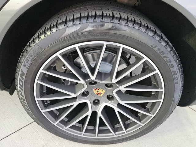 Used 2020 Porsche Cayenne AWD/4WD image 24