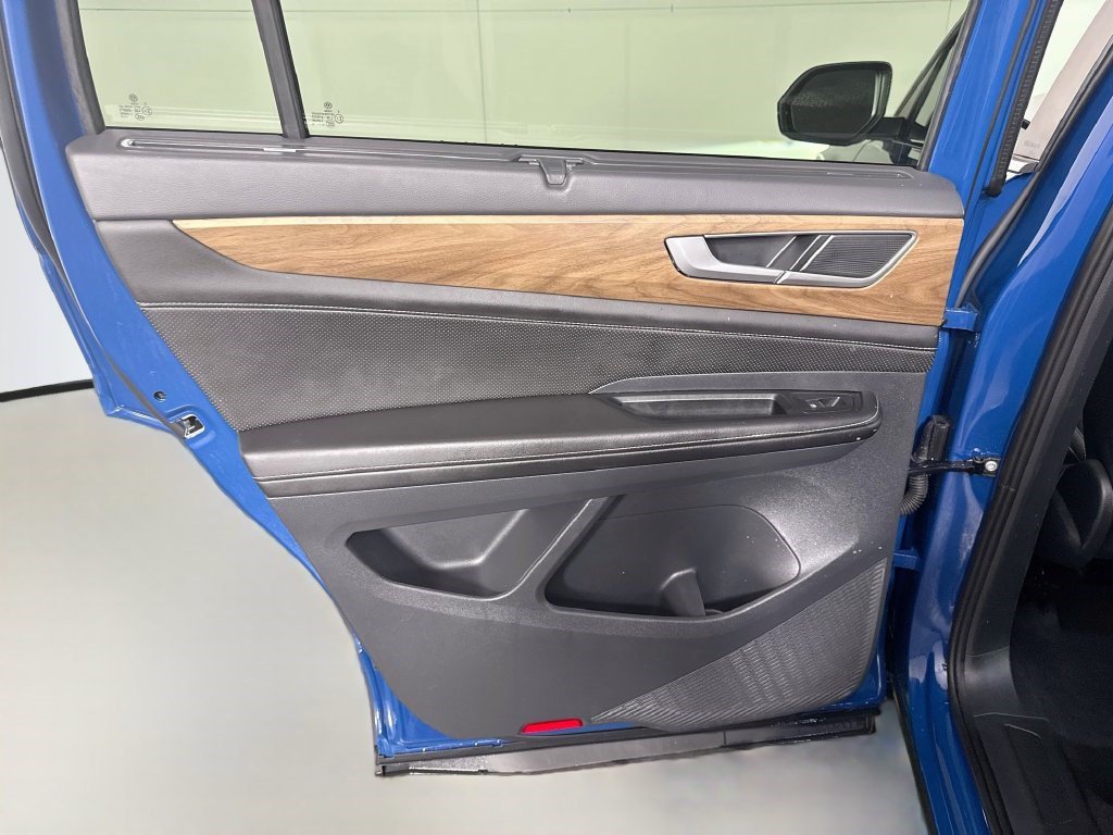 Used 2026 Volkswagen Atlas SE FWD image 25