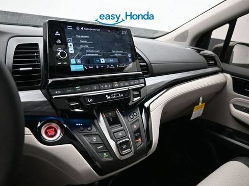 Used 2026 Honda Odyssey Elite image 11