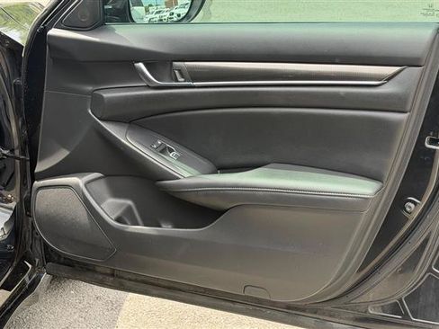 Used 2020 Honda Accord Sport image 32