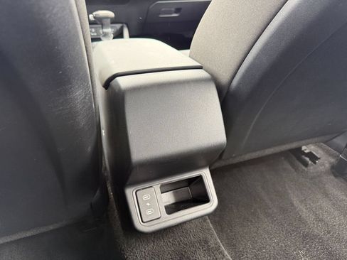 Used 2025 Kia K4 FWD image 24