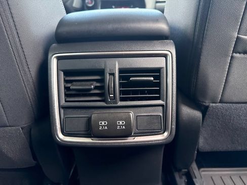 Used 2021 Subaru Forester Premium AWD/4WD image 15