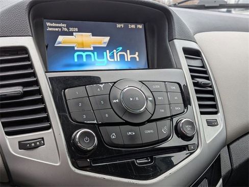 Used 2014 Chevrolet Cruze LT image 20