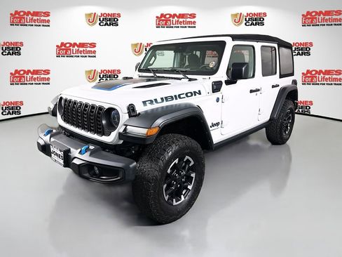Used 2024 Jeep Wrangler Unlimited Rubicon 4xe w/ Technology Group AWD/4WD image 13
