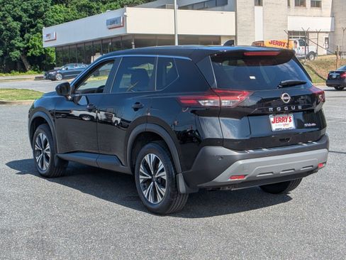 Used 2023 Nissan Rogue SV AWD/4WD image 6