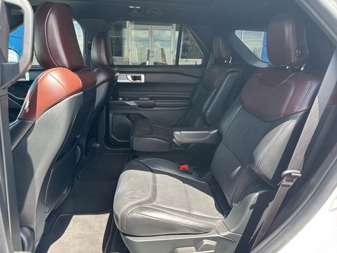 Used 2020 Ford Explorer Platinum AWD/4WD image 26