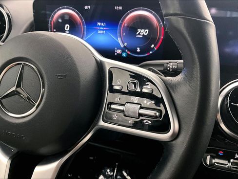 Certified 2022 Mercedes-Benz GLB 250 4MATIC image 22