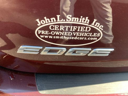 Used 2018 Ford Edge Titanium w/ Equipment Group 302A AWD/4WD image 37