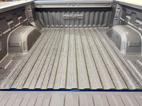 New 2025 GMC Sierra 1500 Elevation image 8