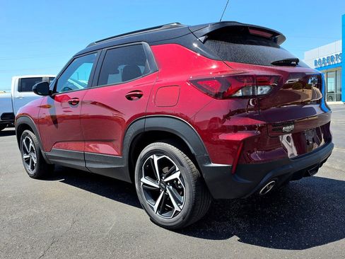 Used 2023 Chevrolet TrailBlazer RS w/ Sun and Liftgate Package AWD/4WD image 4