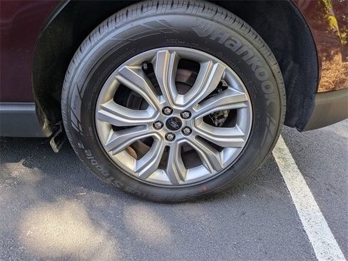 Certified 2024 Ford Edge Titanium w/ Equipment Group 301A image 5