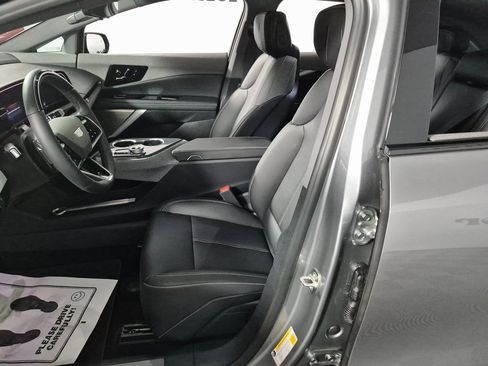New 2026 Cadillac Optiq Luxury 1 image 9