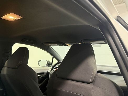 Used 2021 Toyota Corolla SE image 17