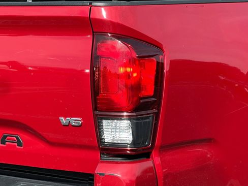 Used 2022 Toyota Tacoma SR image 48