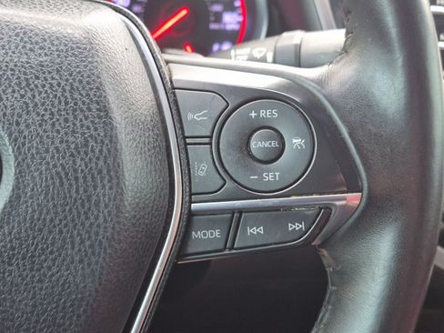 Used 2018 Toyota Camry XSE FWD image 5