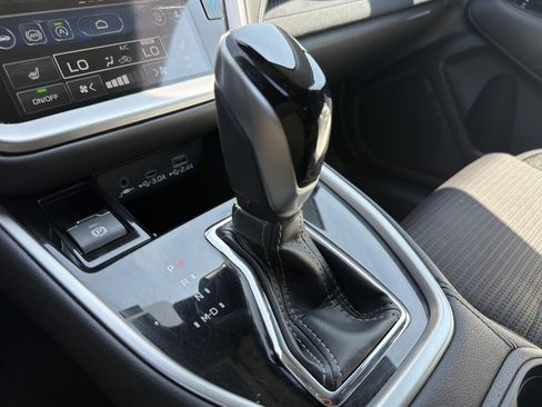 Used 2024 Subaru Outback Premium AWD/4WD image 24