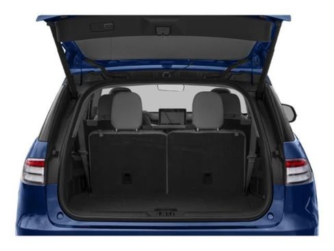 Used 2022 Lincoln Aviator Black Label w/ Class IV Trailer Tow Package image 11