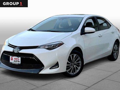 Used 2017 Toyota Corolla XLE FWD image 1
