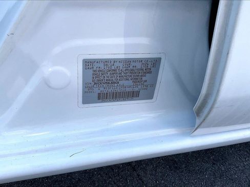Used 2019 Nissan Versa S Plus FWD image 33