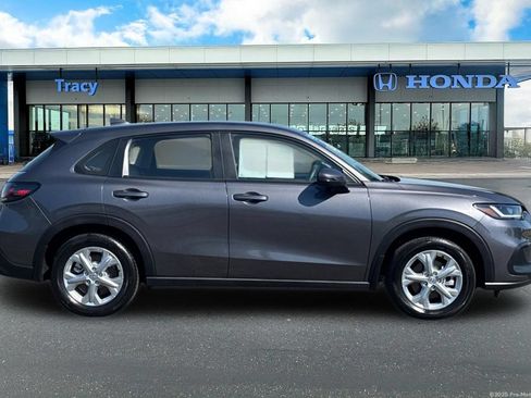 Certified 2025 Honda HR-V LX image 4