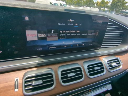 Used 2025 Mercedes-Benz GLE 350 4MATIC image 6