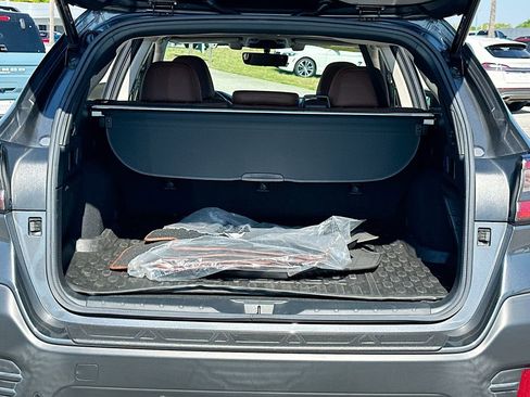 Used 2022 Subaru Outback Touring image 28
