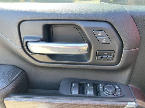 Used 2023 GMC Sierra 3500 Denali w/ Denali Ultimate Package AWD/4WD image 24