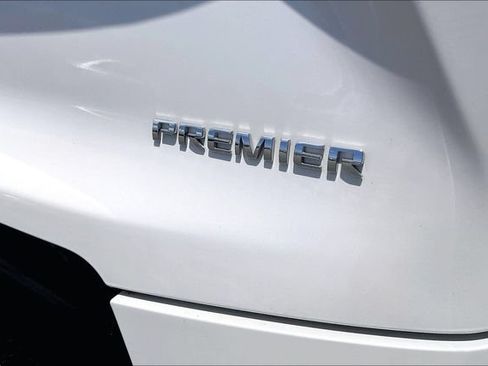 Used 2023 Chevrolet Blazer Premier w/ Enhanced Convenience Package FWD image 7
