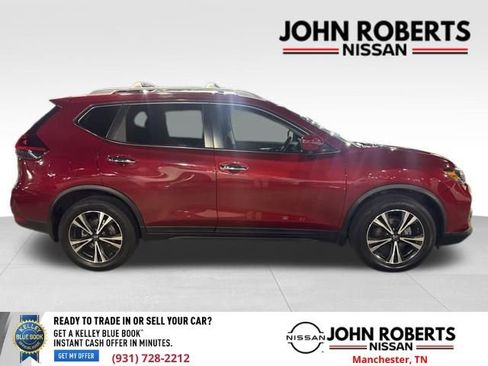 Used 2020 Nissan Rogue SV w/ Premium Package image 7