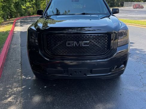 Used 2016 GMC Yukon Denali w/ Open Road Package AWD/4WD image 2